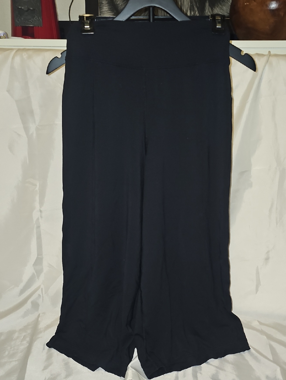 Women's Lululemon Cropped Blissed Out Wide Leg Culottes Size 2 Black Fit